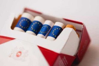 Pitesi student reinut cu tigari de contrabanda Cate pachete avea asupra sa