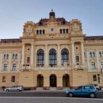 Primarie inteligenta angajati in intuneric de ce sunt nevoiti functionarii din Oradea sa se deplaseze la birou