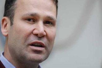 Primarul Robert Negoita cercetat de o ancheta a DNA