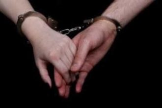 Retinut de poliistii din Pitesti pentru agresiune