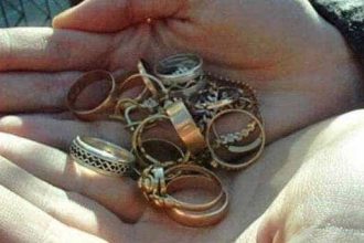Ritualul care a costat o avere metoda prin care o femeie a fost pradata de bijuterii in valoare de 75000 lei