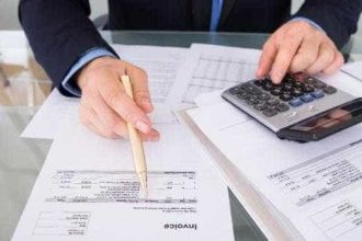 Romanii care nu isi mai permit sa plateasca ratele beneficiaza temporar de protectie impotriva executarii silite