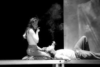 Sambata la Pitesti Trei destine intr un spectacol Fracturi