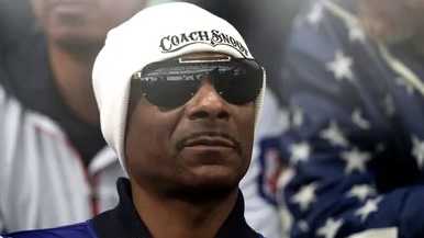 Snoop Dogg a arborat steagul Romaniei la Jocurile Olimpice