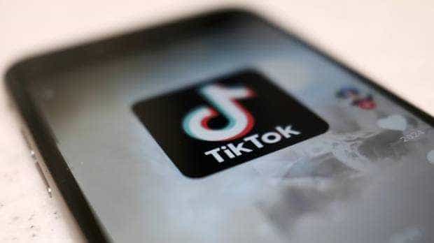 TikTok angajeaza in Romania vorbitori de limbi straine pentru a monitoriza continutul creat pe platforma