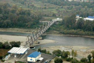 Traficul este afectat la frontiera din cauza lucrarilor la podul de la Sighetu Marmatiei