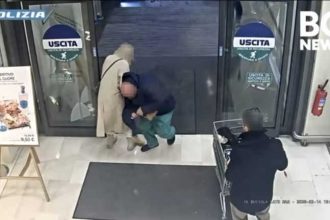 Un roman a incercat sa rapeasca o fetita de un an si jumatate de langa parintii ei intr un supermarket din Italia