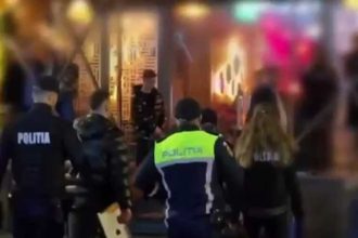 Video Raiduri ale poliiei la cluburile din centrul Pitetiului
