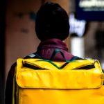 comanda capcana in bucuresti un livrator nigerian atacat cu cutite si jefuit de trei tineri