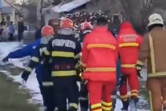 doi angajati ai electrica electrocutati in timp ce reparau o avarie desi alimentarea era oprita