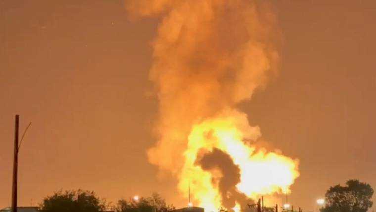 port strategic la marea neagra atacat de drone incendii mari si raniti