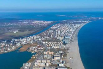 scandal imens pe litoral peste 4000 de constructii ilegale pe plaja statul demareaza procedurile de recuperare a terenurilor