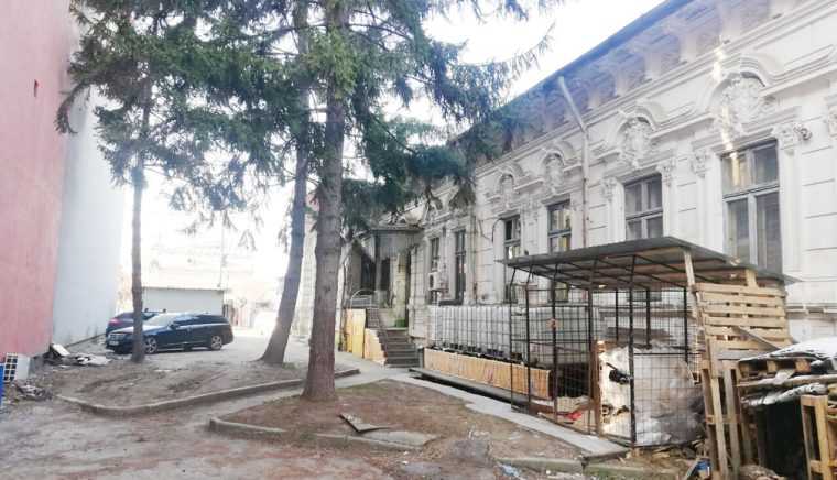 se vinde casa de patrimoniu filipescu din pitesti pretul a fost reduc la 400000 de euro