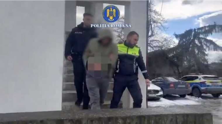 video o luna de furturi dintr o casa din bradulete suspect retinut de politie