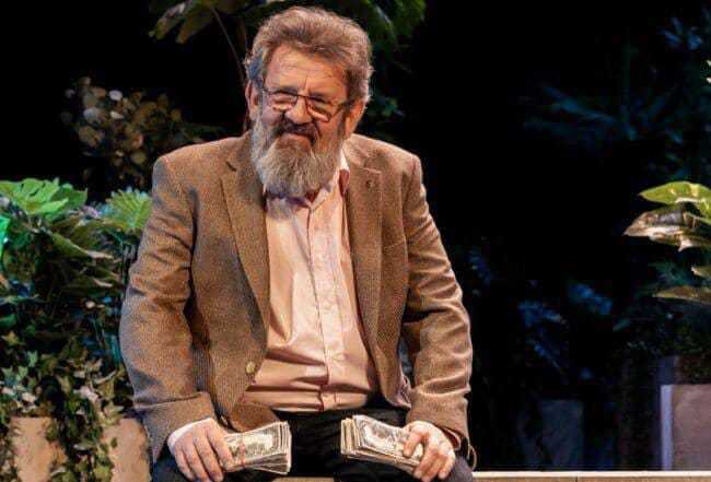 Adrian Titieni revine la Pitesti cu Prostii sub clar de luna O piesa