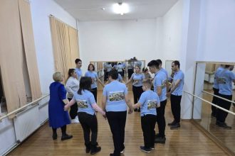 Campania MOBIL continua Tinerii cu dizabilitati din Arges necesita un microbuz multifunctional