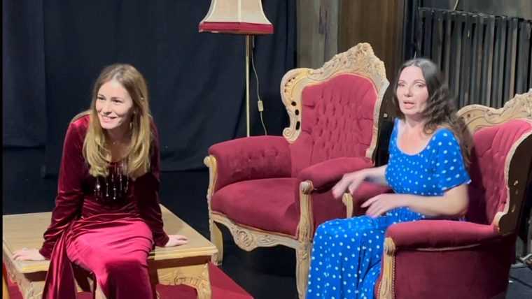 Contesa Elvira vine la Pitesti in premiera