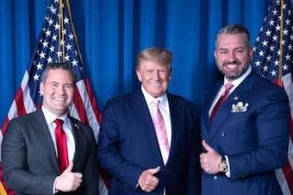 Cum a reusit Dragos Sprinceana milionarul roman sa ajunga la masa lui Donald Trump Culoarul secret catre Mar a Lago