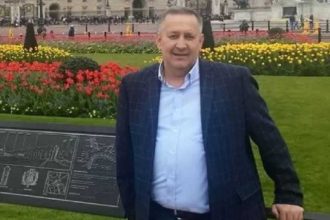 Directorul ARR surprins cu 350000 de euro ascunsi in cutii de pantofi