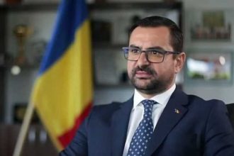 Fostul ministru al Agriculturii Adrian Chesnoiu condamnat la 4 ani de inchisoare cu executare