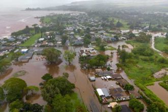 Hawaii Mii de oameni evacuati de urgenta din cauza riscului de cedare a unui baraj vechi de 120 de ani