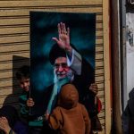 Iranienii din Bucuresti au comemorat in parc moartea ayatollahului Khamenei