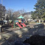 Locurile de joaca din centrul Mioveniului sunt in proces de reabilitare