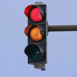 O primarie din Romania instaleaza semafoare cu radar se transforma in rosu la orice depasire a limitei de viteza