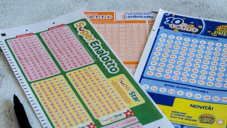 O romanca din Italia a castigat 500000 de euro la loto cu un bilet de 5 euro