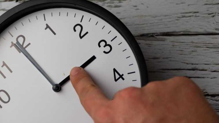 Ora de var a 2026 Cum se ajusteaza ceasul in aceasta seara si la ce ora precisa trebuie sa facem schimbarea