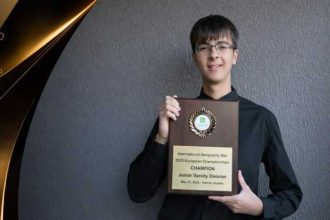 Performanta remarcabila pentru Romania David Craciun a castigat medalia de aur la Europenele de Geografie si s a calificat pentru etapa mondiala