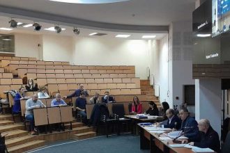 Piteshti Jocurile de noroc subiect de dezbatere publica Problema trebuie abordata cu multa grija