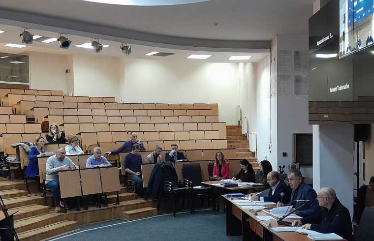 Piteshti Jocurile de noroc subiect de dezbatere publica Problema trebuie abordata cu multa grija