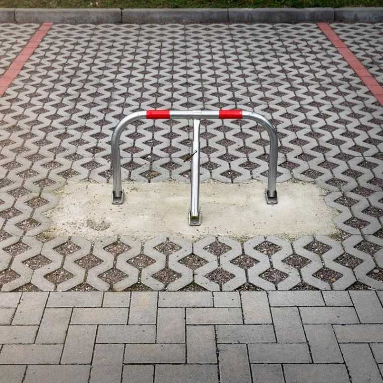 Pitesti Blocajele de pe locurile de parcare vor fi eliminate Anuntul Primariei