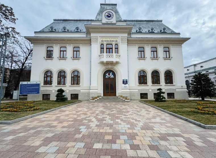 Pitesti Mutarea in sediul renovat al Primariei nu impiedica plata impozitelor Ce declaratii a facut primarul