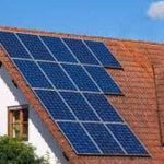 Romanii cu locuinte dotate cu panouri solare sau pompe de caldura ar putea beneficia de scutiri sau reduceri de impozit