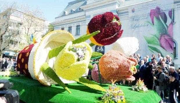 Simfonia Lalelelor 2026 Modalitati de inchiriere a spatiilor comerciale in Lunca Argesului