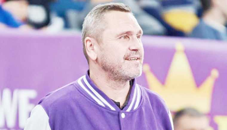 Sorin Caprarescu manager de echipa la FC Arges Basketball Suntem pe drumul cel bun sper sa ne mentinem astfel iar la finalul returului sa beneficiem de avantajul terenului propriu in playoff
