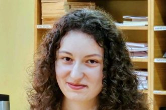 Tanara scriitoare Mara Onel invitata la Centrul Multifunctional intr un proiect coordonat de poeta Denisa Popescu