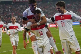 Turcia a anuntat echipa pentru meciul de baraj cu Romania Selectionata Semilunei conteaza pe jucatori de la Real Madrid Inter si Juventus