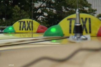 Un taximetrist din Arges s a lovit de un stalp dupa ce a pierdut 15000 de lei la aparatele de jocuri de noroc