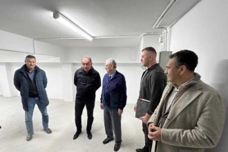 Video La Pitestii sunt finalizate alte doua adaposturi de protectie civila Care este locatia acestora