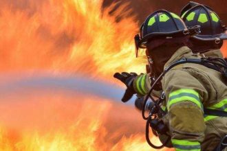 club de noapte din germania mistuit de flacari in timpul unei petreceri 750 de persoane evacuate de urgent