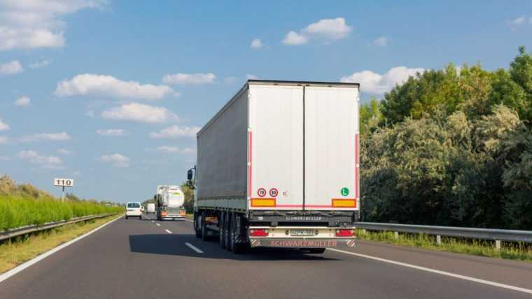 disparitie uimitoare un camion cu sute de mii de kitkat a disparut in drum spre polonia