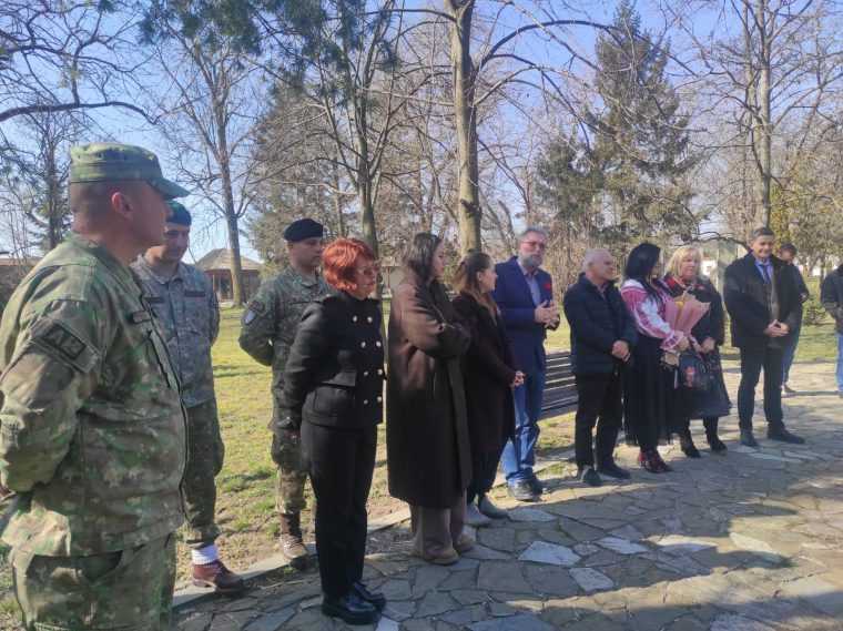 expoziie cu obiectele personale ale mariei tanase i cu lucrri de pictur perspective feminine la muzeul goleti intrare gratuit pentru doamne i domnioare de 8 martie