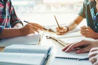 minora de 14 ani agresata sexual de profesor in timpul orelorde meditatii