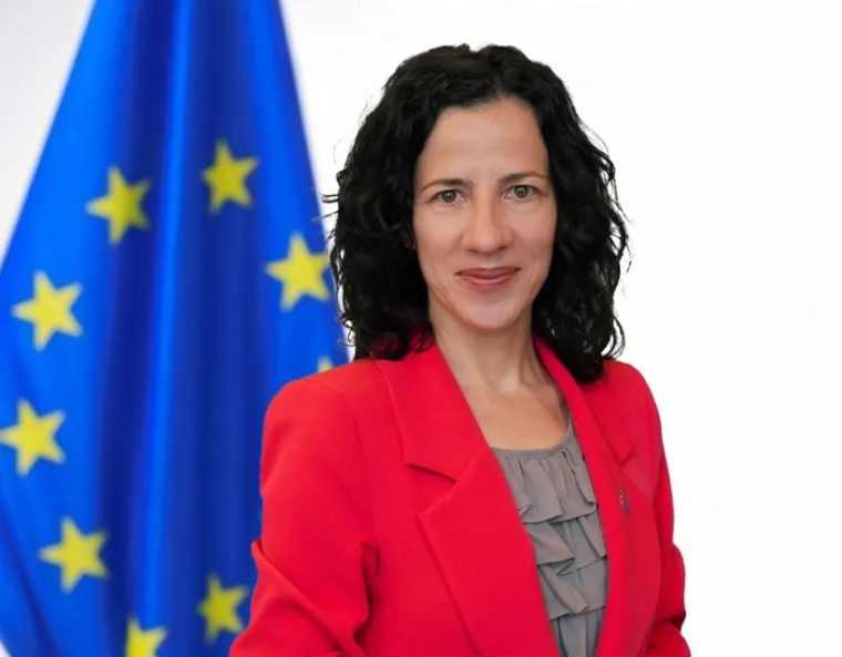 suspiciuni legatede distribuirea voucherelor din fonduri europene pentru profesori