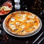 tragedie la o pizzerie din brazilia o femeie a decedat iar peste 100 de persoane au fost internate dupa o masa fatala