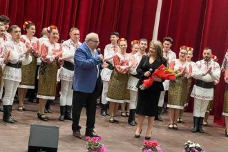 trandafiri pentru femei si domnisoare la bascov