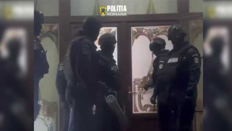 video actiuni de descindere impotriva mafiei desheurilor din arges si alte 12 judete